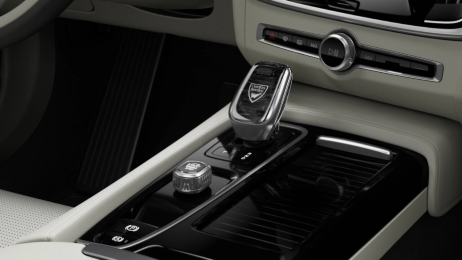 VOLVO V90 V90 T8 AWD Plug-In Hybrid Plus Dark aut Nowy