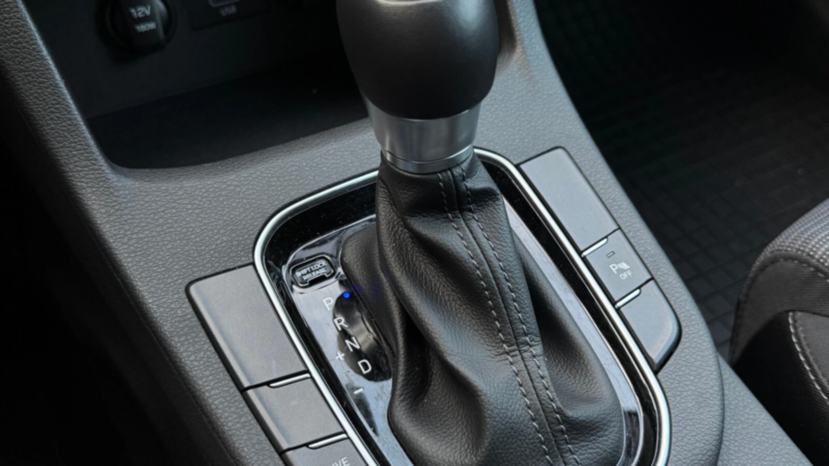 HYUNDAI i30 i30 1.0 T-GDI Modern DCT