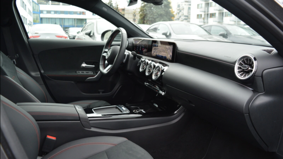MERCEDES-BENZ A Klasa A 200 7G-DCT