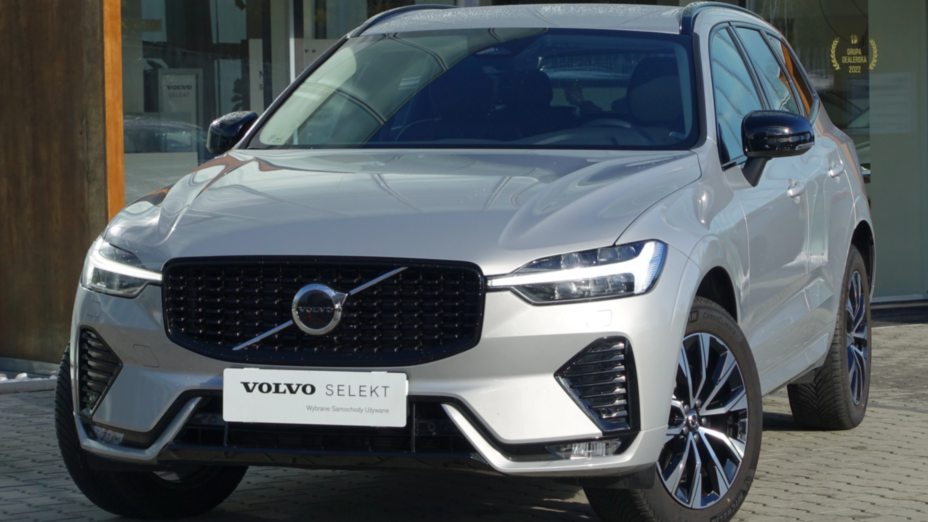 VOLVO XC60 XC60 B4 D AWD Plus Dark aut