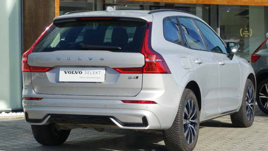VOLVO XC60 XC60 B4 D AWD Plus Dark aut