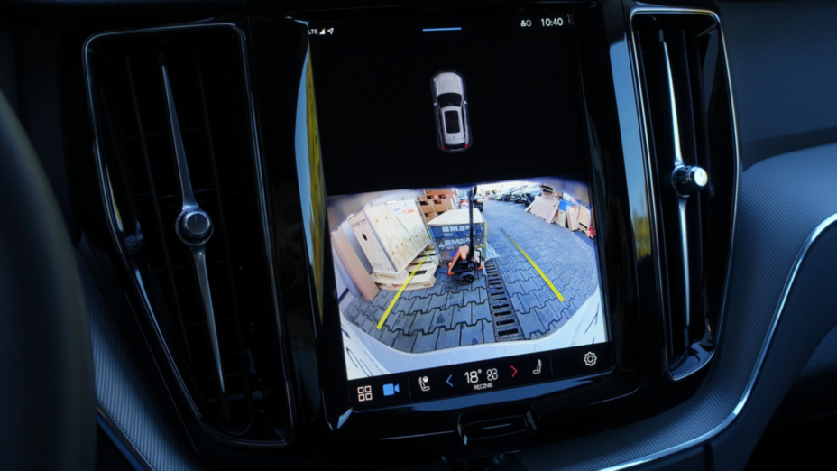 VOLVO XC60 XC60 B4 D AWD Plus Dark aut