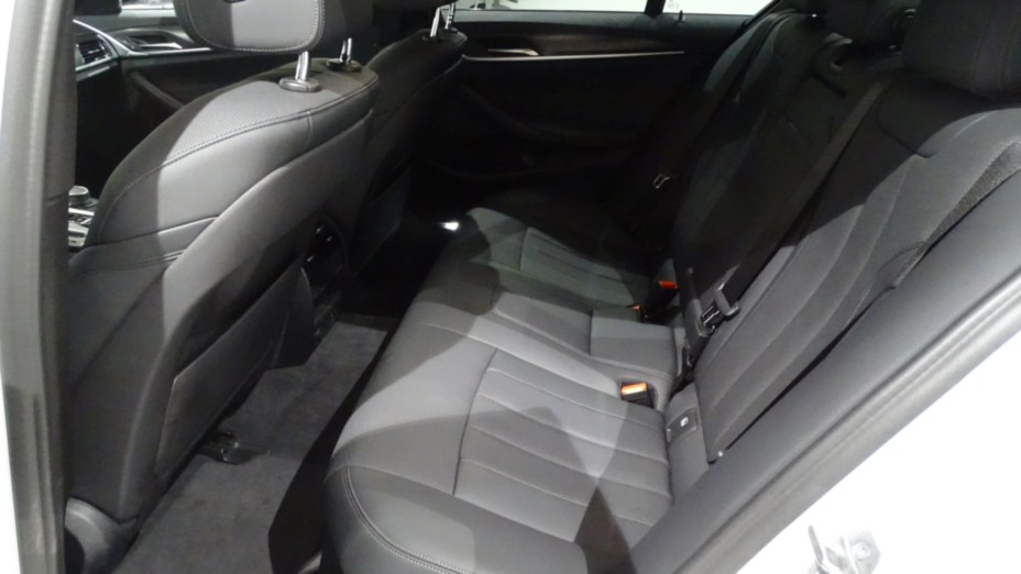 BMW Seria 5 520d xDrive mHEV M Sport sport-aut