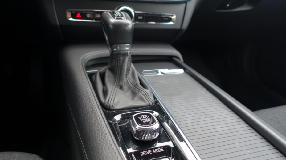 VOLVO V90 V90 D4 AWD Momentum aut