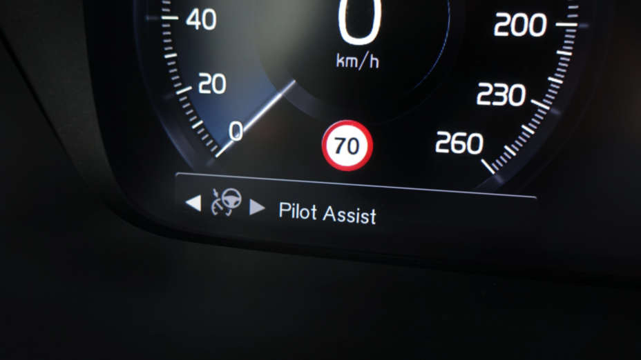 VOLVO V90 V90 D4 AWD Momentum aut