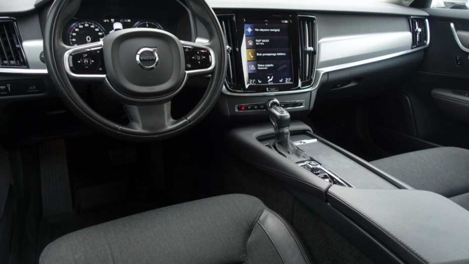 VOLVO V90 V90 D4 AWD Momentum aut