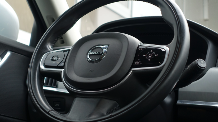 VOLVO V90 V90 D4 AWD Momentum aut