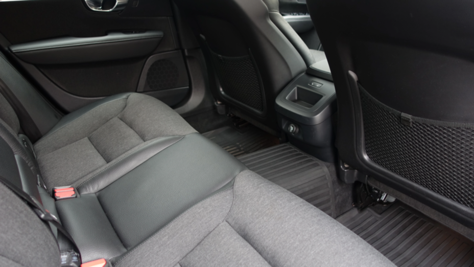 VOLVO V90 V90 D4 AWD Momentum aut
