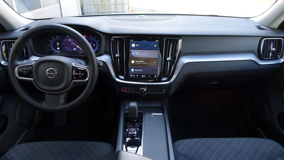 VOLVO V60 V60 CC Core B4 D AWD aut