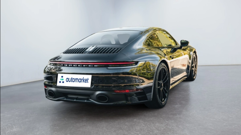 PORSCHE 911 911 Carrera 4 GTS