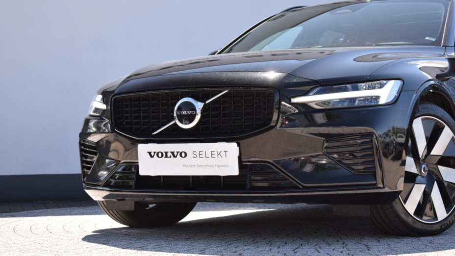 VOLVO V60 V60 T8 AWD Plug-In Hybrid Ultimate Dark aut