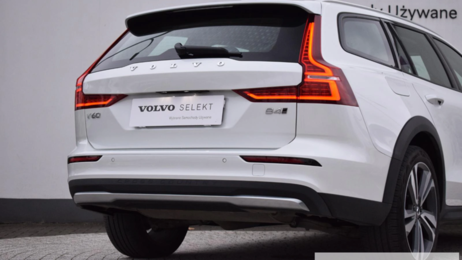 VOLVO V60 V60 CC Plus B4 D AWD aut