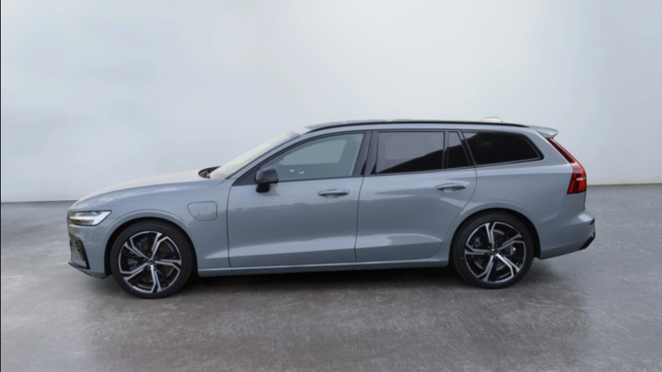 VOLVO V60 V60 T6 AWD Plug-In Hybrid Plus Dark aut