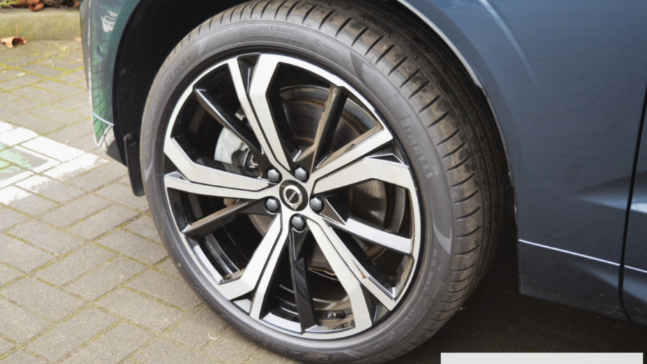 VOLVO XC60 XC60 T8 Plug-In Hybrid AWD Ultimate Dark aut