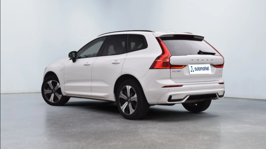 VOLVO XC60 XC60 T6 Plug-In Hybrid AWD Plus Dark aut