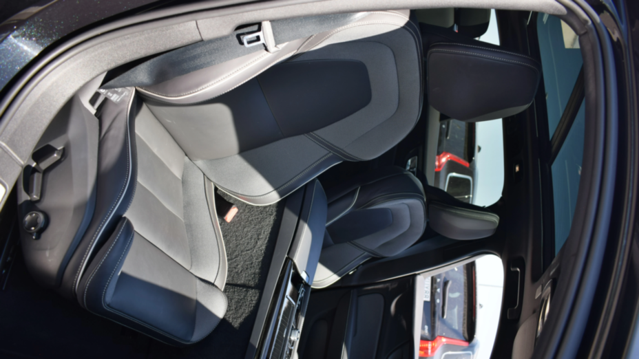 VOLVO V60 V60 T8 AWD Plug-In Hybrid Ultimate Dark aut