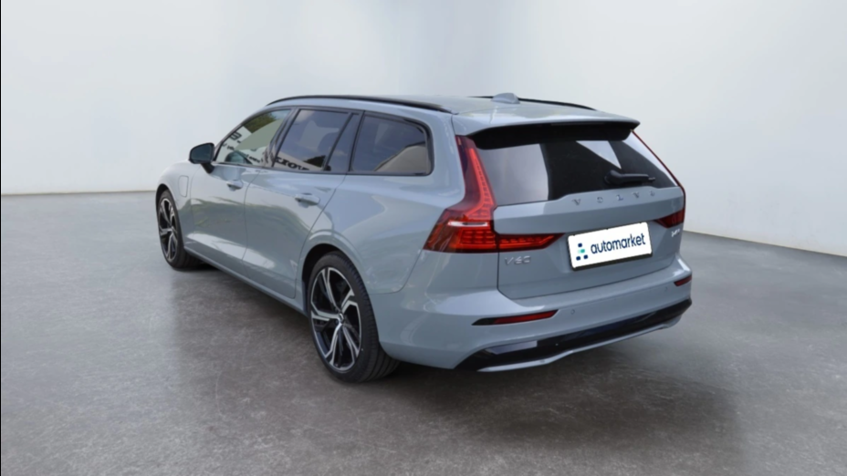 VOLVO V60 V60 T6 AWD Plug-In Hybrid Plus Dark aut