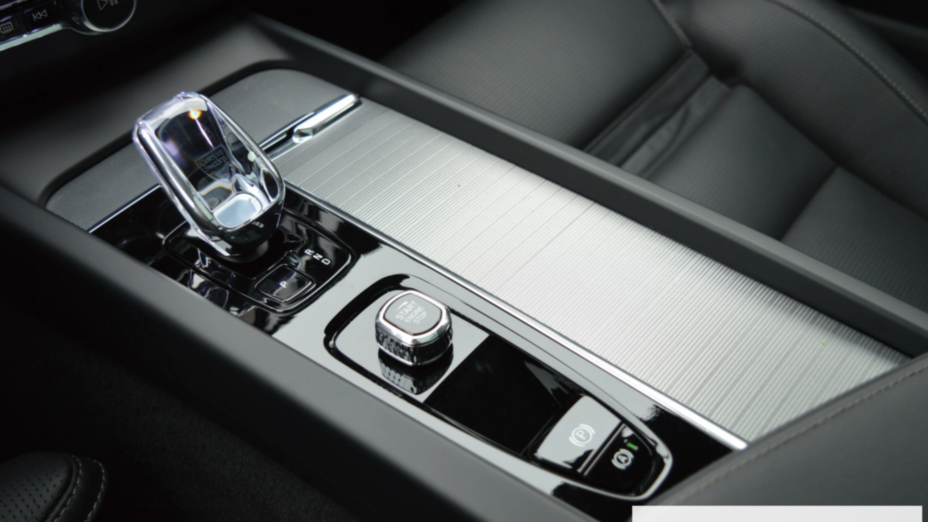 VOLVO XC60 XC60 T8 Plug-In Hybrid AWD Ultimate Black Edition aut
