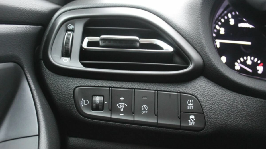 HYUNDAI i30 i30 1.0 T-GDI Smart