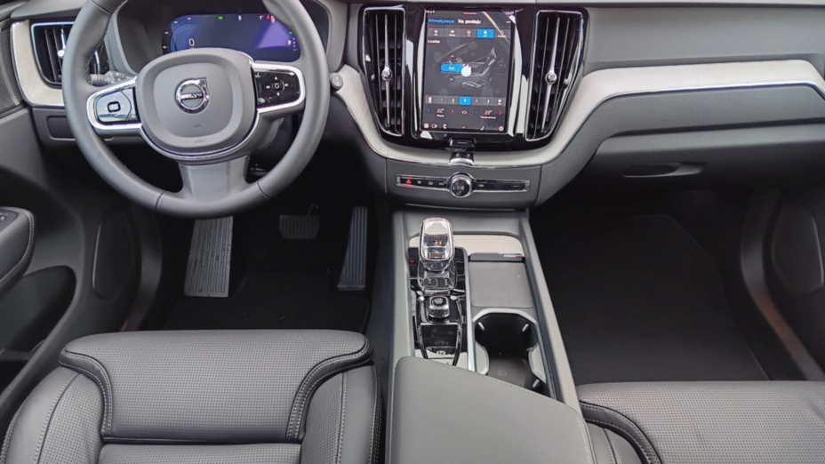 VOLVO XC60 XC60 T6 Plug-In Hybrid AWD Plus Dark aut Nowy