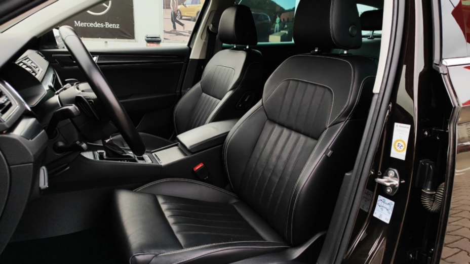 SKODA Superb Superb 2.0 TDI SCR Style DSG