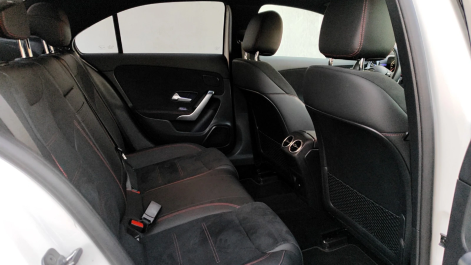 MERCEDES-BENZ A Klasa A 200 AMG Line 7G-DCT