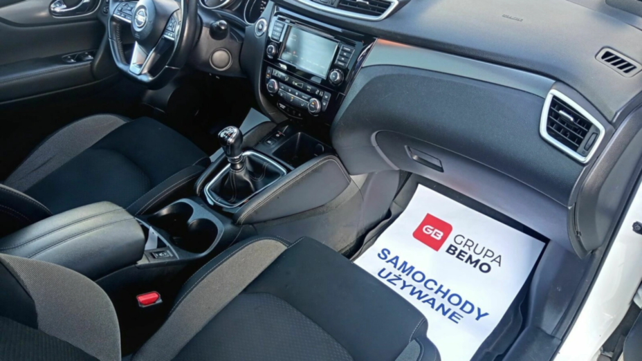 NISSAN Qashqai Qashqai 1.3 DIG-T N-Connecta