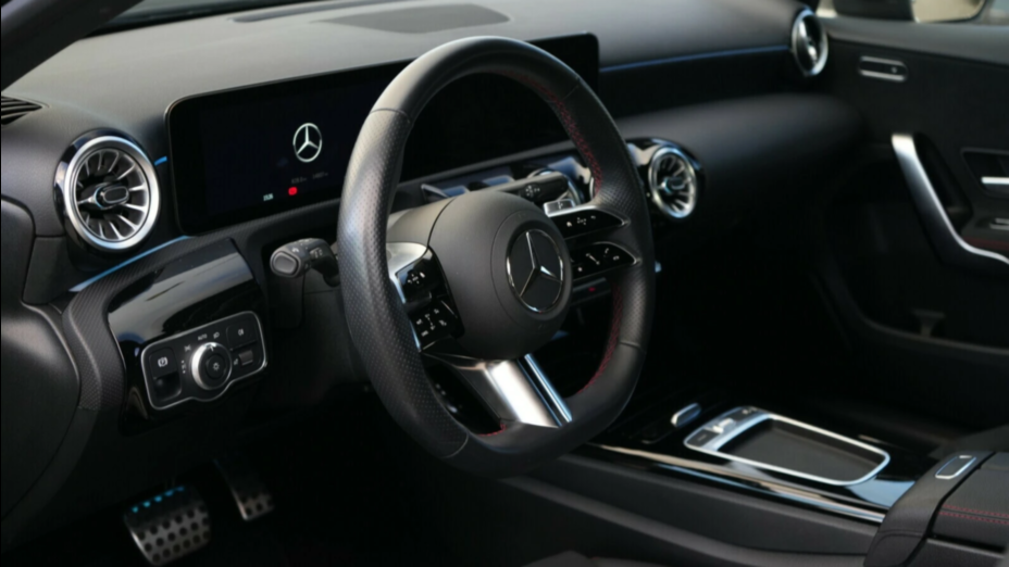 MERCEDES-BENZ A Klasa A 200 7G-DCT