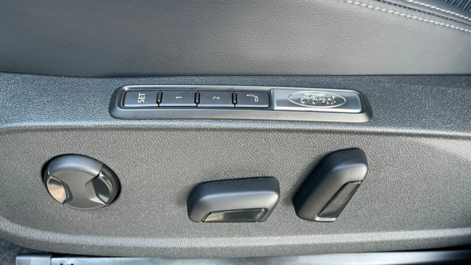 FORD Explorer Explorer 77kWh Premium RWD Nowy