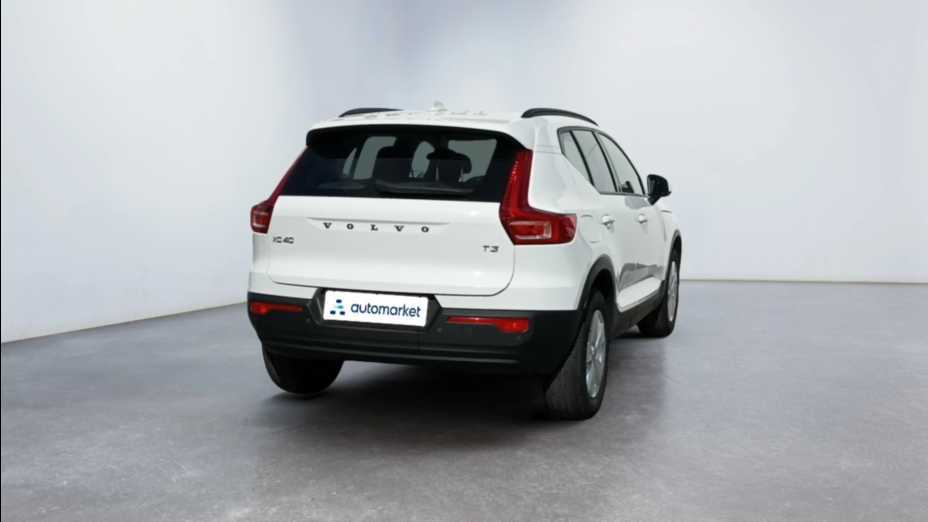VOLVO XC40 XC40 T3 Momentum Core aut