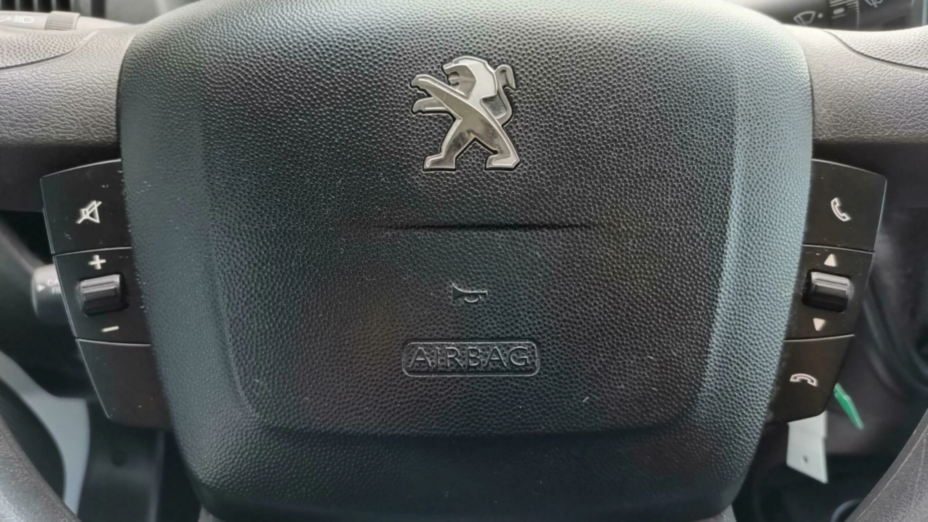 PEUGEOT Boxer Boxer 335 BlueHDi L3H2