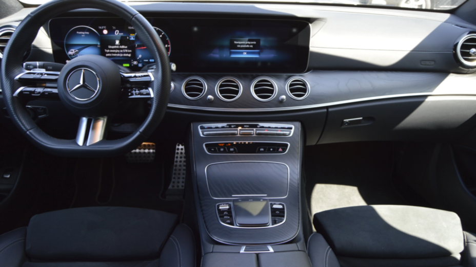 MERCEDES-BENZ E Klasa E 220 d 4-Matic AMG