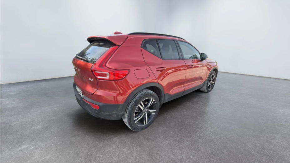 VOLVO XC40 XC40 B3 Plus Dark aut