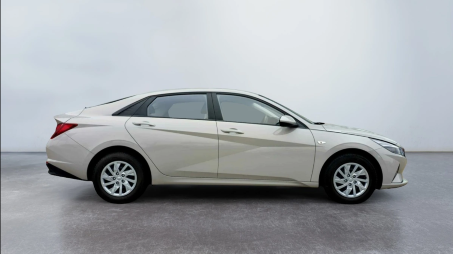 HYUNDAI Elantra Elantra 1.6 Modern