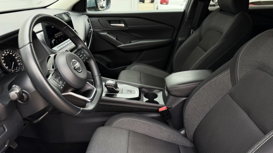 NISSAN Qashqai Qashqai 1.3 DIG-T N-Connecta DCT