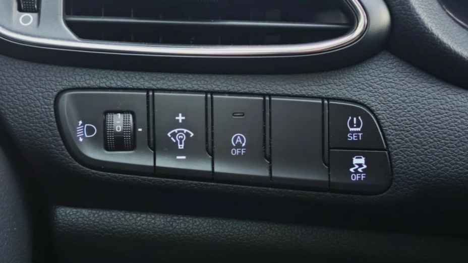 HYUNDAI i30 i30 1.0 T-GDI Modern