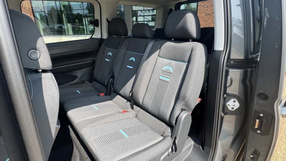 FORD Tourneo Connect Grand Tourneo Connect 2.0 EcoBlue Active aut Nowy
