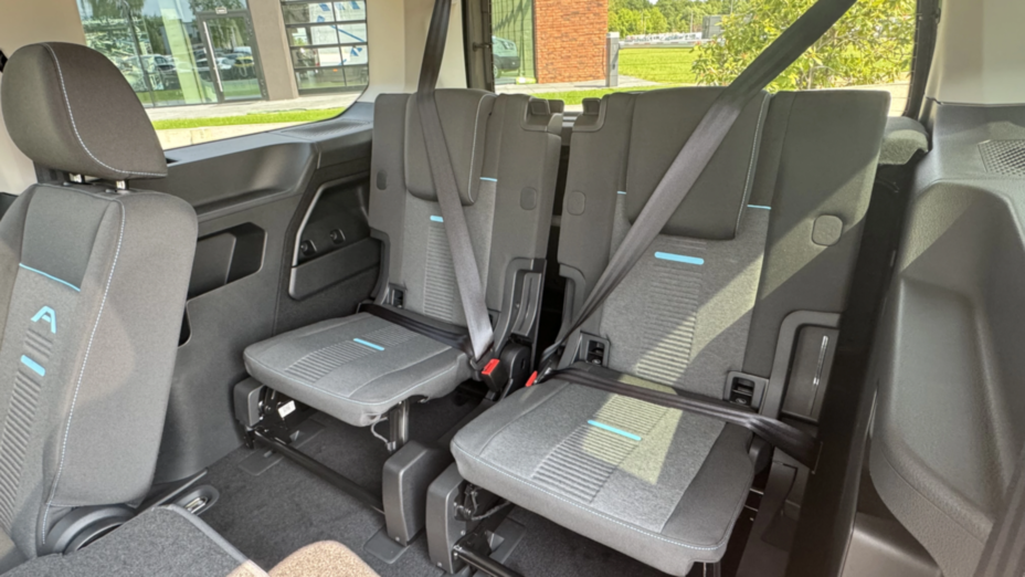 FORD Tourneo Connect Grand Tourneo Connect 2.0 EcoBlue Active aut Nowy