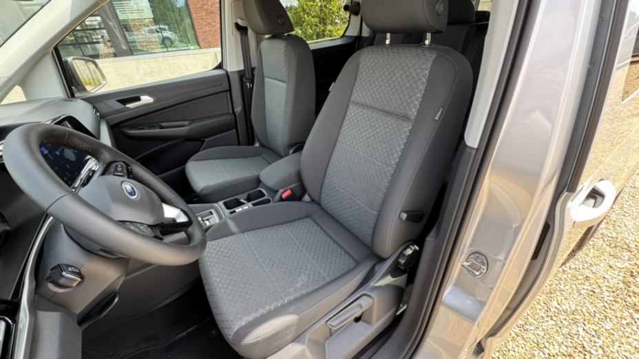 FORD Tourneo Connect Grand Tourneo Connect 2.0 EcoBlue Titanium Nowy