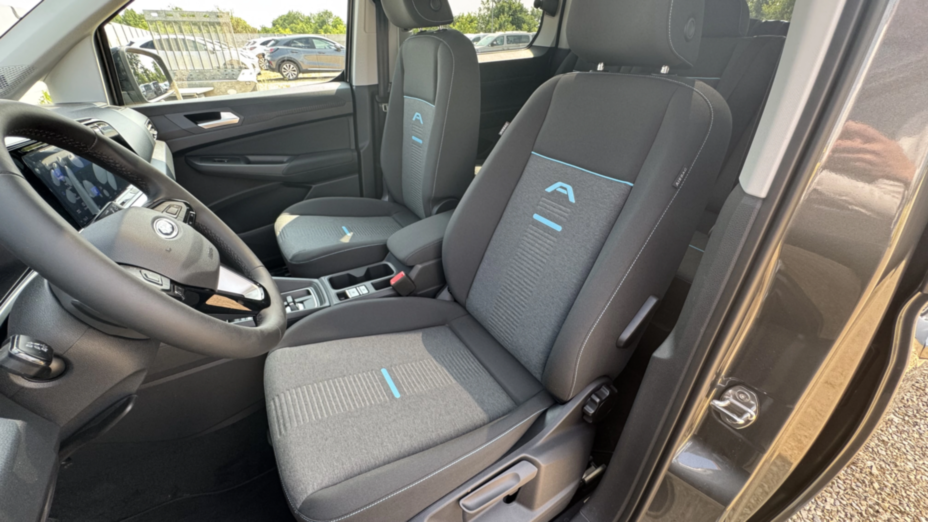 FORD Tourneo Connect Grand Tourneo Connect 2.0 EcoBlue Active aut Nowy