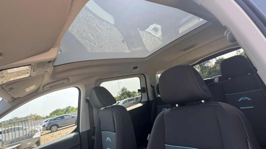 FORD Tourneo Connect Grand Tourneo Connect 2.0 EcoBlue Active aut Nowy