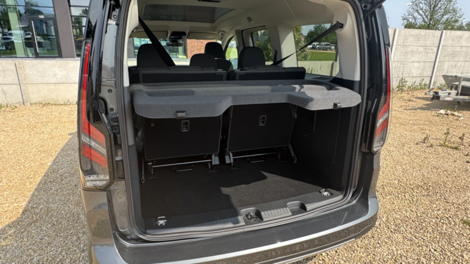 FORD Tourneo Connect Grand Tourneo Connect 2.0 EcoBlue Active aut Nowy