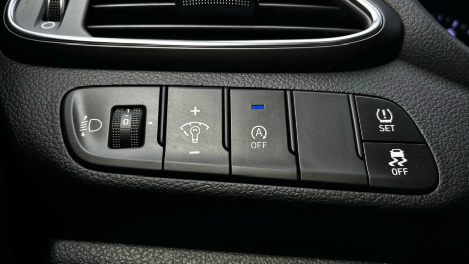 HYUNDAI i30 i30 1.0 T-GDI Modern