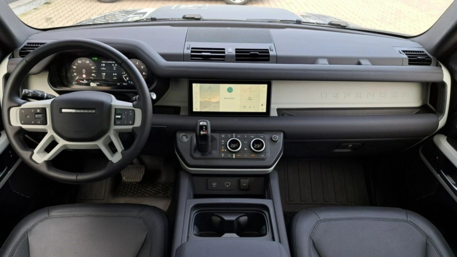 LAND ROVER Defender Defender 90 3.0 P400 mHEV SE
