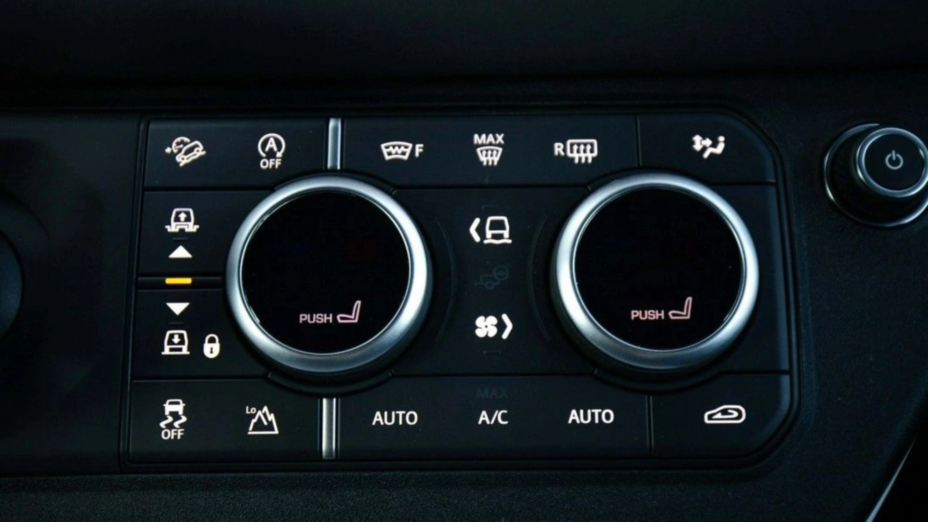 LAND ROVER Defender Defender 110 3.0 D200 mHEV X-Dynamic SE