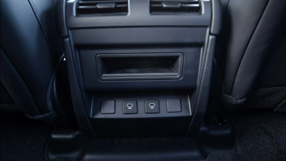 LAND ROVER Defender Defender 110 3.0 D200 mHEV X-Dynamic SE