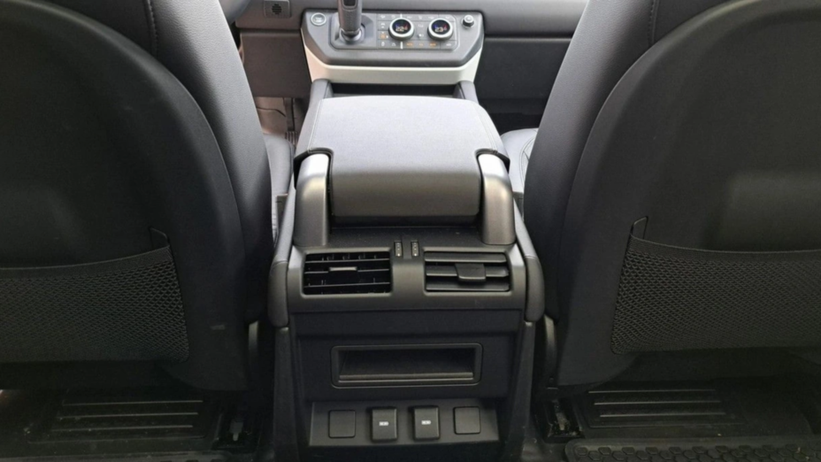LAND ROVER Defender Defender 90 3.0 P400 mHEV SE