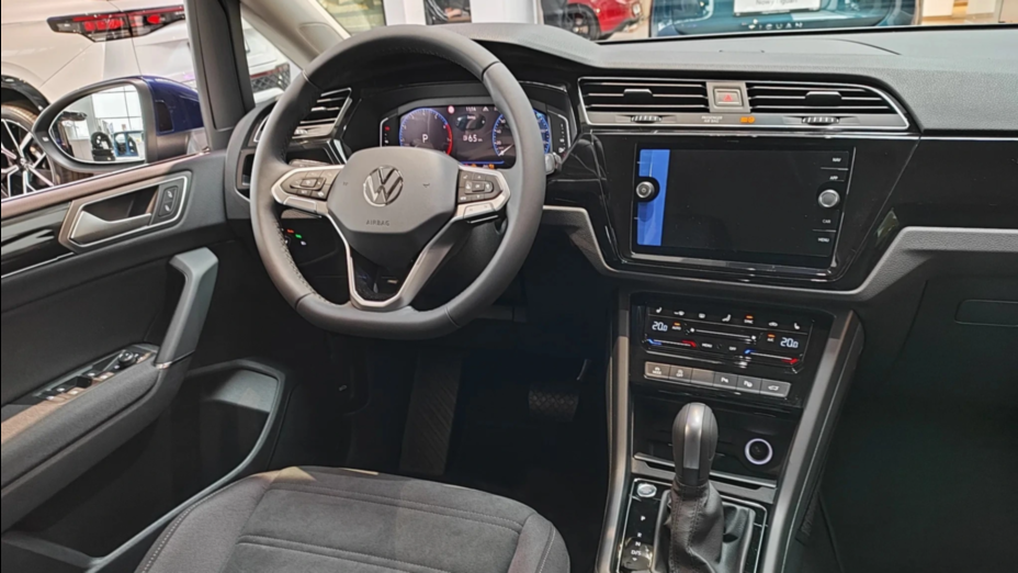 VOLKSWAGEN Touran Touran 1.5 TSI EVO Highline DSG Nowy