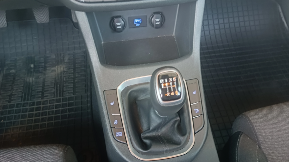 HYUNDAI i30 i30 1.5 T-GDI 48V Smart