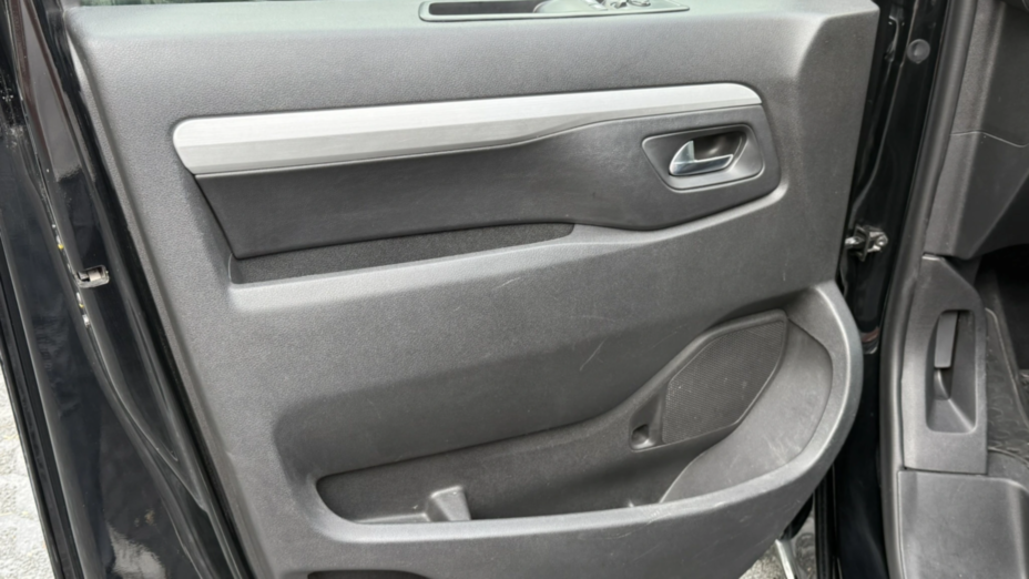 PEUGEOT Traveller Traveller 2.0 BlueHDi Long Business Vip Aut.